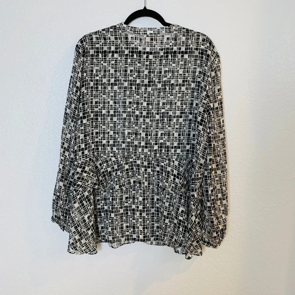 Chico's Blouse Size 3/US 16/18 Black White Metallic Gold Ruffle Front Semi Sheer